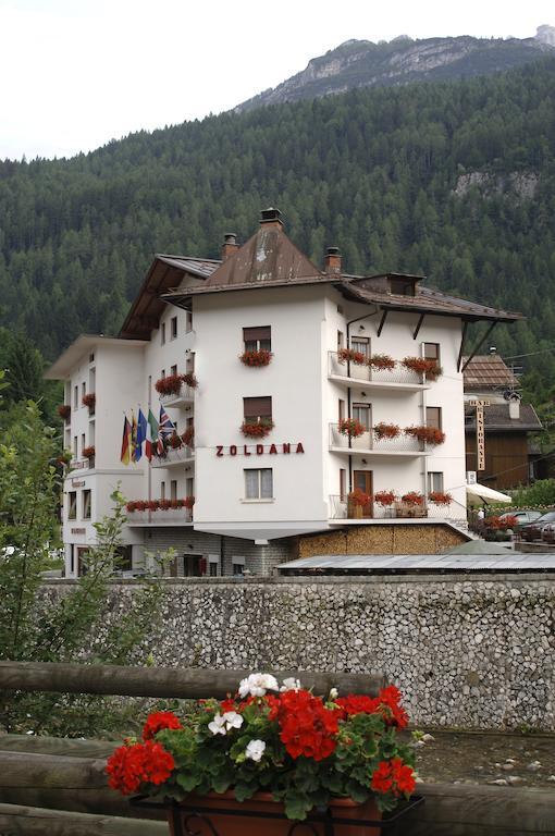 Hotel Zoldana Forno di Zoldo Exteriér fotografie