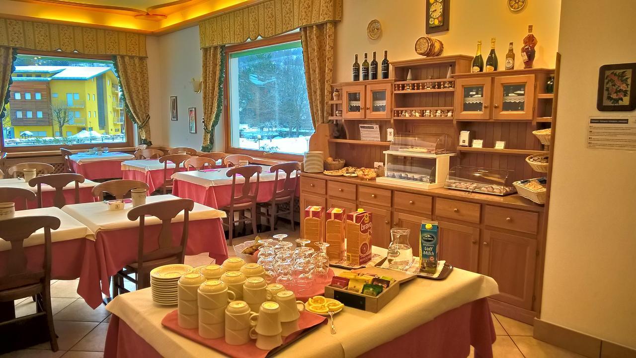 Hotel Zoldana Forno di Zoldo Exteriér fotografie